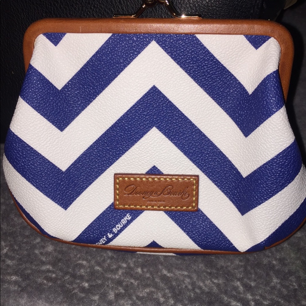 Dooney & Bourke change purse